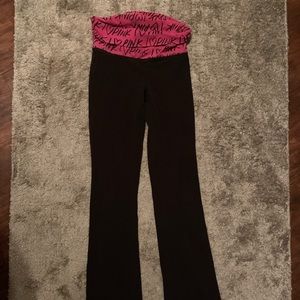 Victoria’s Secret pink yoga pants